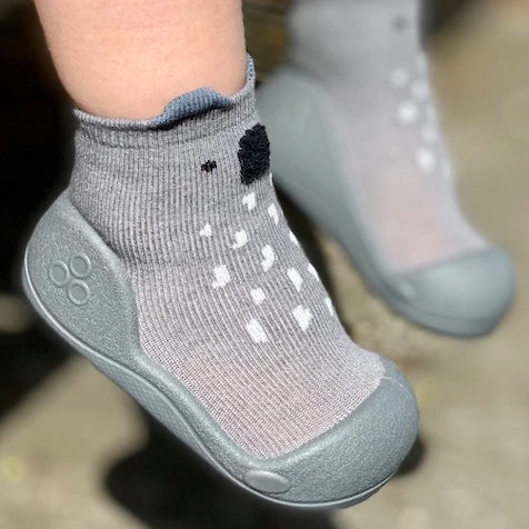 The Science Behind Attipas: How These Shoes Support Your Baby's Development